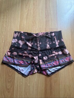 Trejo hot yoga shorts booty Bikram size large